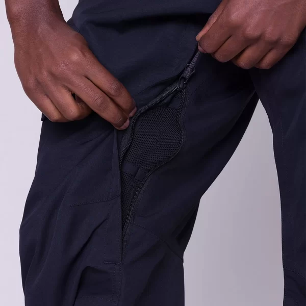686 Men's SMARTY 3-in-1 Ski Cargo Pant - Black - Image 4