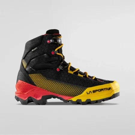 La Sportiva Men's Aequilibrium ST GTX Boots - Black / Yellow