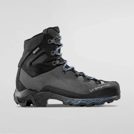 La Sportiva Woman's Aequilibrium Trek GTX Boots - Carbon / Limestone