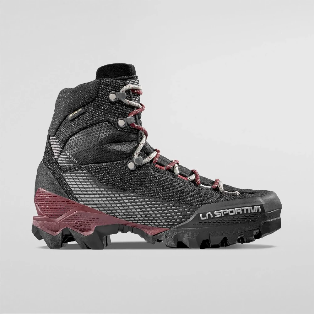 La Sportiva Woman's Aequilibrium ST GTX Boots - Redwood / Gravel